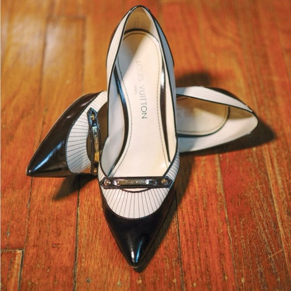 LOUIS VUITTON Quilted Cream-Choco Pointy Cap Toe Heels - Size: 40 EU - Picture 8 of 10